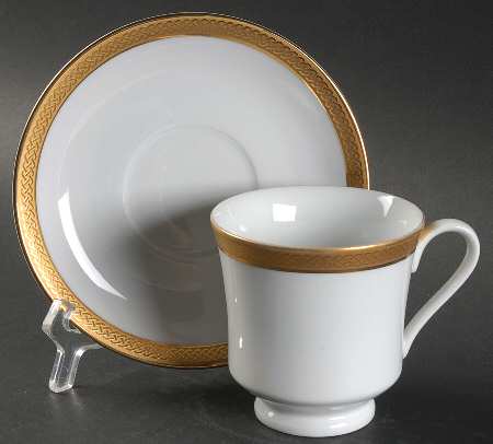 UC68 Footed Cup & Saucer Set