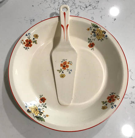 UNI122 Pie Serving Plate