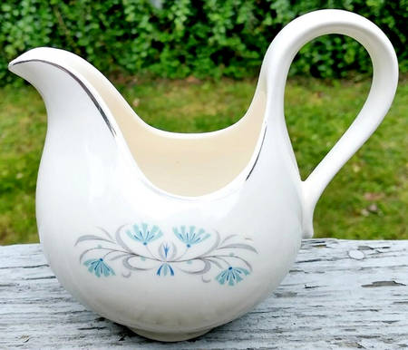 Queens Taste Creamer