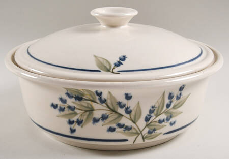 UNW1 4 Quart Round Covered Casserole