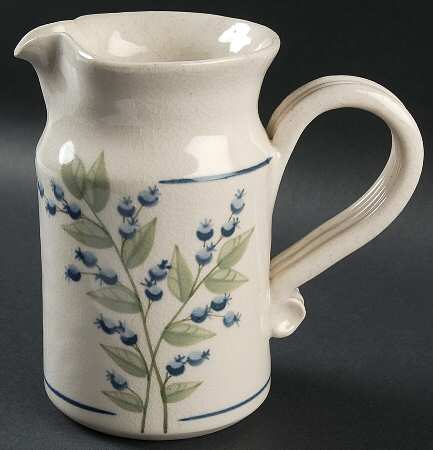 UNW1 24 Oz Pitcher