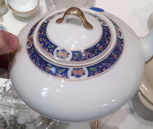 UNC4 Teapot & Lid