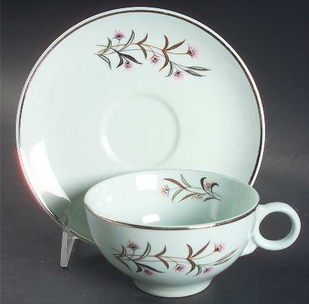 Strawflower Flat Cup & Saucer Set