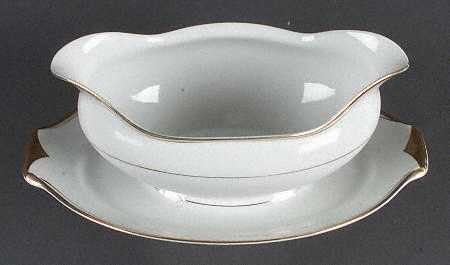 4983 Gravy Boat with Attached Underplate