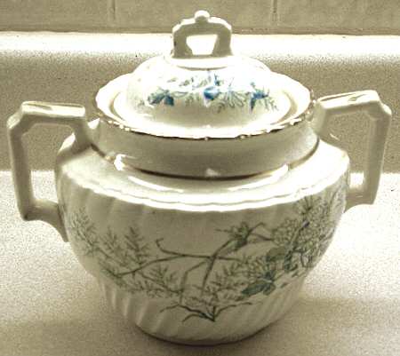Clover Sugar Bowl & Lid