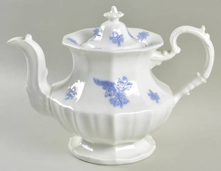 UC332 Teapot & Lid