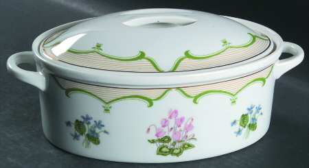 UC388 2 Quart Oval Covered Casserole