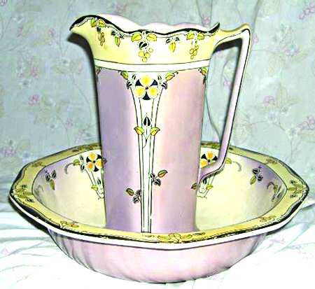 E1320 Large Pitcher & Bowl Set