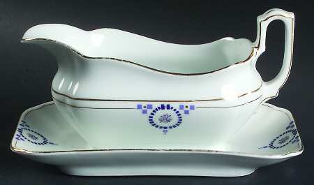 UC407 Gravy Boat with Attached Underplate