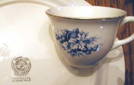 UNI174 Footed Cup