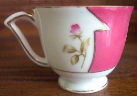 UCA58 Footed Cup