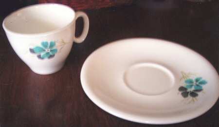 USA161 Flat Cup & Saucer Set