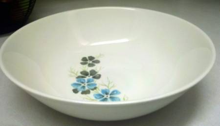 USA161 9" Round Vegetable Bowl