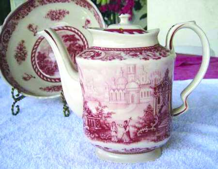 Venetian Red Teapot & Lid