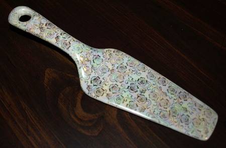 Lady Pearlwick Solid Ceramic Pie/Cake Server