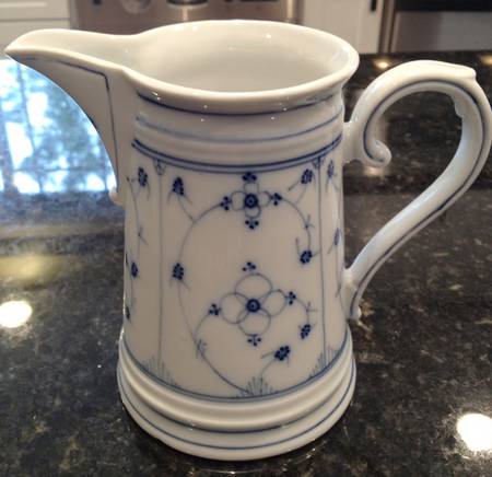 UC582 Creamer