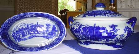 CX919 Oval Tureen & Lid with Underplate