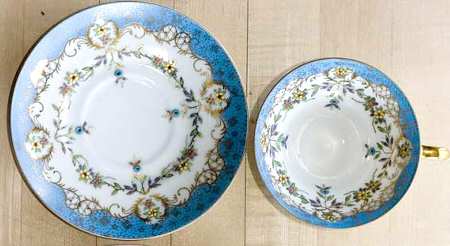 K-100 Footed Cup & Saucer Set