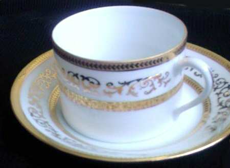 UNL15 Flat Cup & Saucer Set