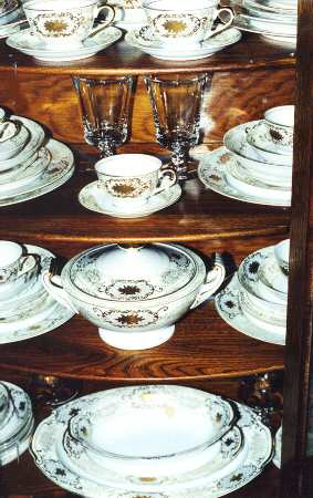 G-999 Footed Cup