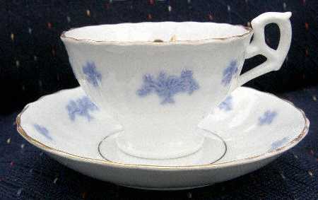 ENG223 Footed Cup & Saucer Set