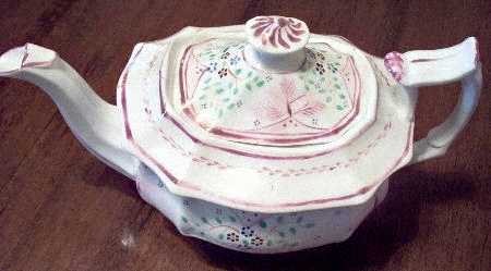 819 (Butterfly) Teapot & Lid