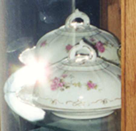 UC700 Round Covered Butter
