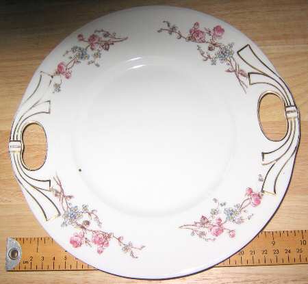 UC737 Handled Cake Plate