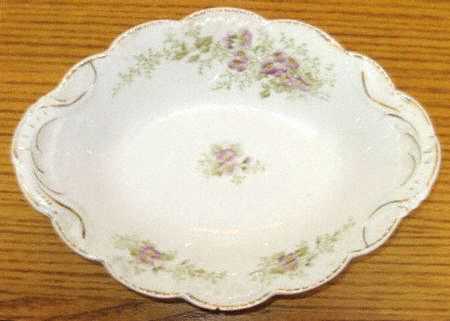 5658 9" Oval Vegetable Bowl