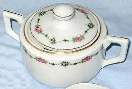 UC743 Sugar Bowl & Lid
