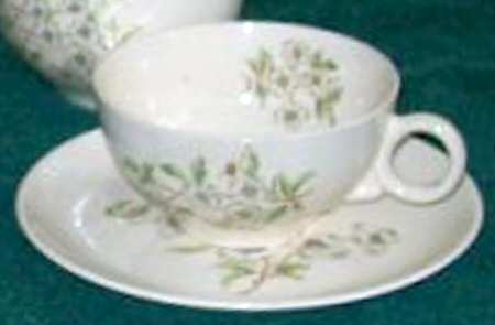UNI198 Flat Cup & Saucer Set