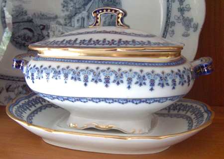4566 Oval Tureen & Lid with Underplate