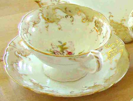 8367 Footed Cup & Saucer Set