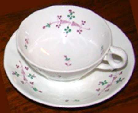 106 Flat Cup & Saucer Set