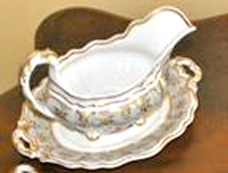 2373 Gravy Boat & Underplate