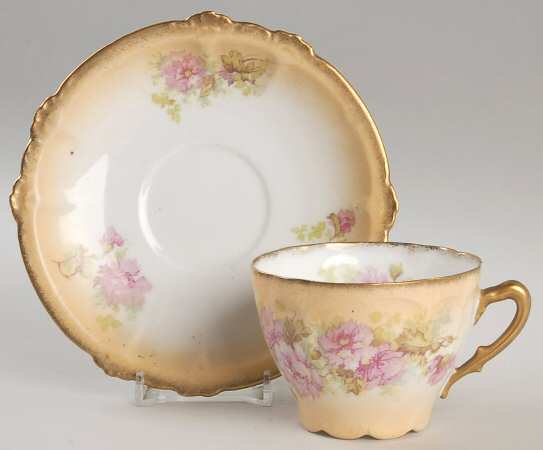3947 Flat Cup & Saucer Set