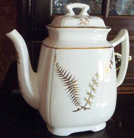 1109 Teapot & Lid