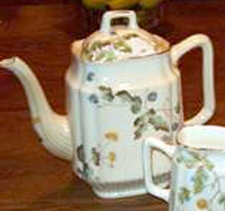 3423 Teapot & Lid