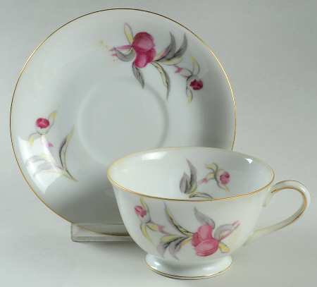 Radiance Footed Cup & Saucer Set