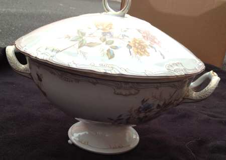 6792 Tureen &  Lid
