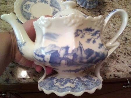 Derby Teapot & Lid