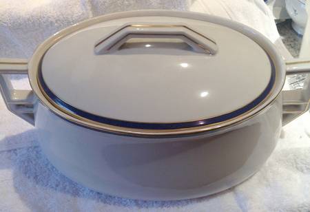 297 Oval Covered Vegetable