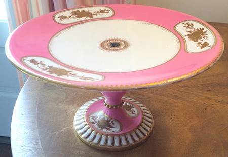 B1644 Footed Cake Plate