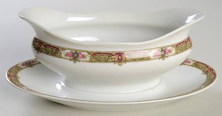 UNC251 Gravy Boat with Attached Underplate