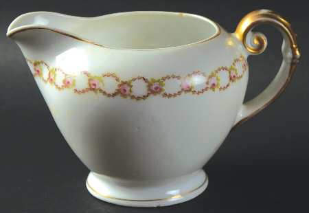 VTO6 Creamer
