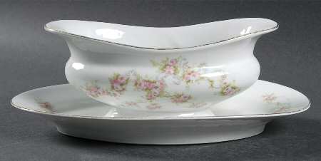 VTO30 Gravy Boat with Attached Underplate