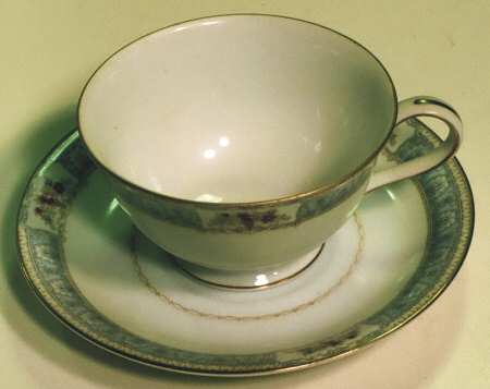 Belvedere Footed Cup & Saucer Set