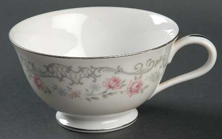 Melody Footed Cup