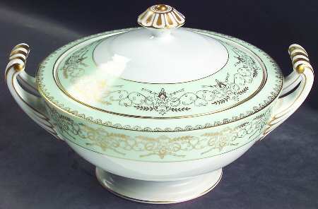 Patina Round Covered Vegetable