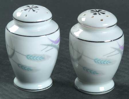 Royal Wheat Salt & Pepper Set